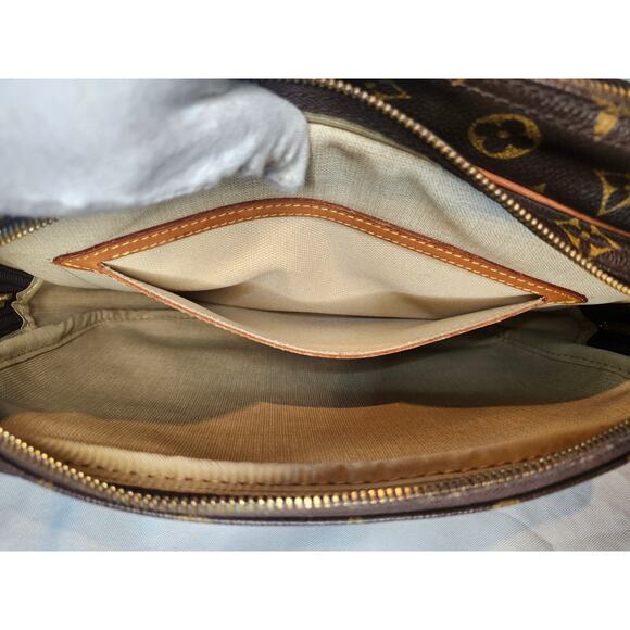 SOLD Louis Vuitton LV Monogram the Reporter PM Crossbody Bag Canvas Vachetta - Picture 12 of 15